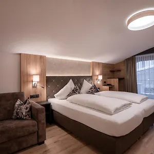 alphotel-garni-salner.ischgl-hotels.net/